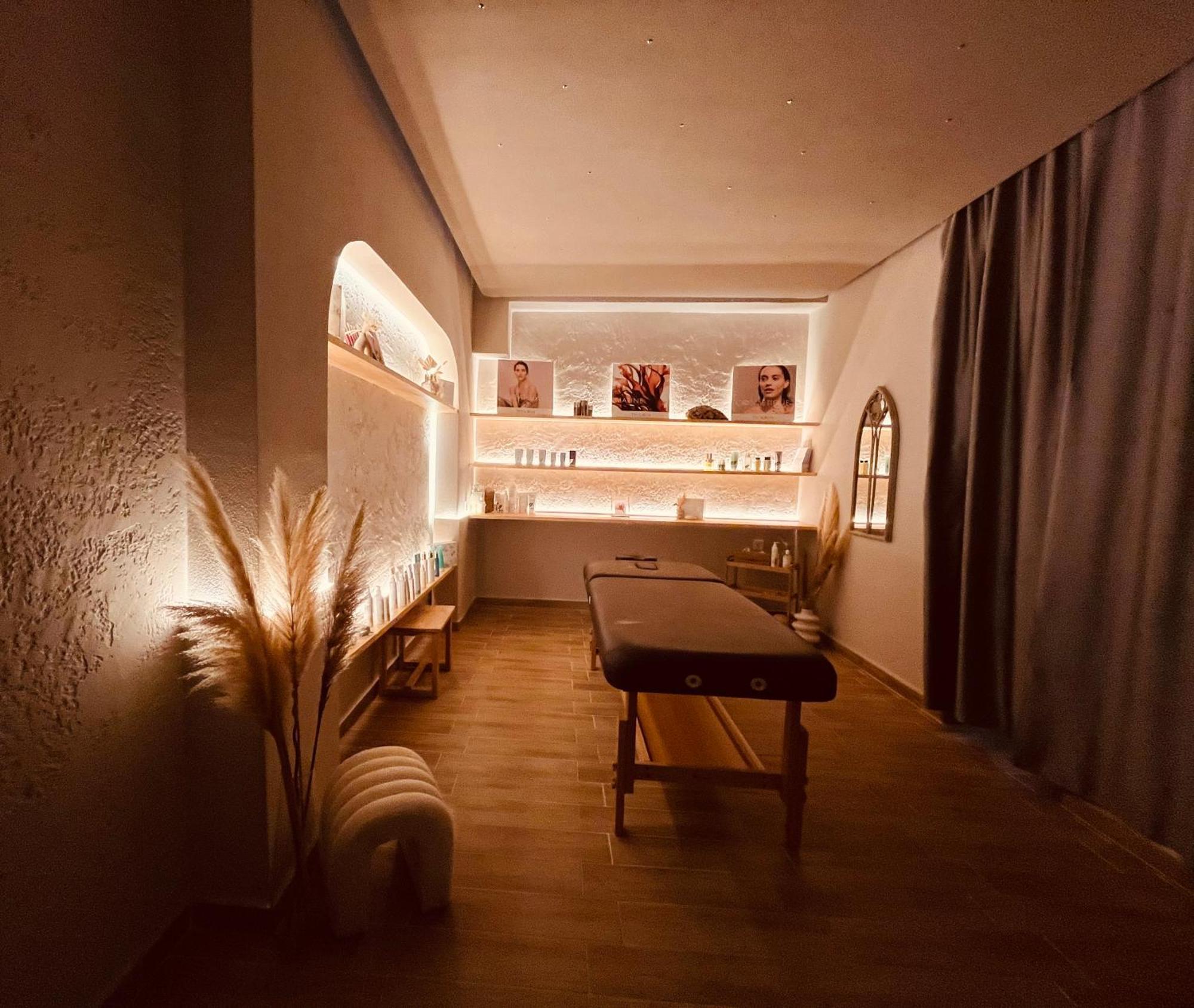Spongia Hotel Suites & Spa Миртеа Экстерьер фото